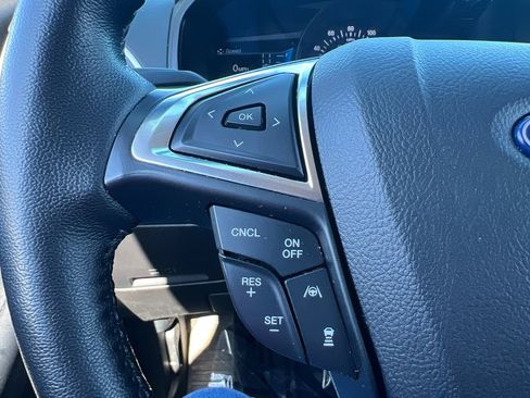 Used 2023 Ford Edge SEL w/ Convenience Package image 16