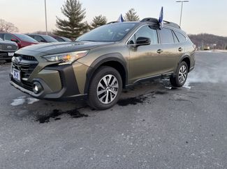 Used 2025 Subaru Outback Premium video 1