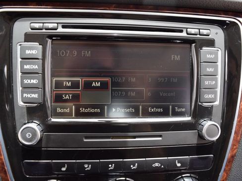 Used 2013 Volkswagen Passat TDI SEL Premium FWD image 63