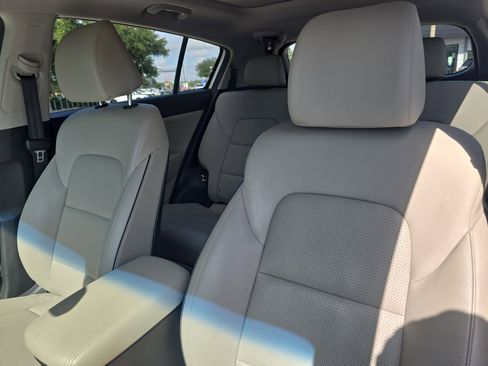Certified 2022 Kia Sportage EX w/ EX Technology Package FWD image 22