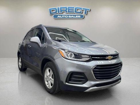 Used 2020 Chevrolet Trax LT FWD image 1