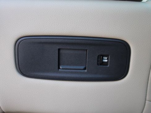 Certified 2024 Land Rover Discovery Sport S image 29