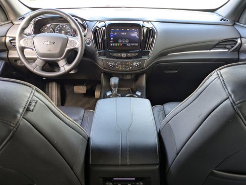 Used 2023 Chevrolet Traverse Premier image 32