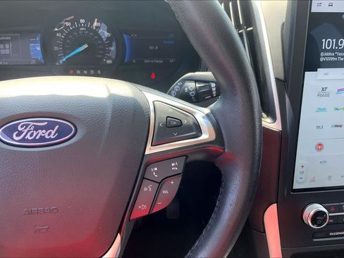 Used 2024 Ford Edge SEL AWD/4WD image 25