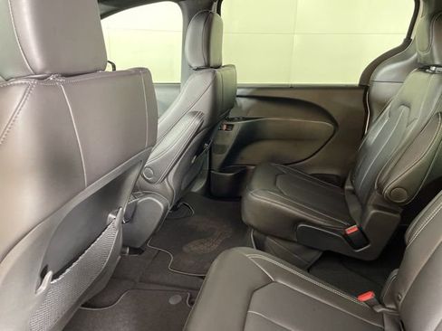 New 2026 Chrysler Voyager LX image 40