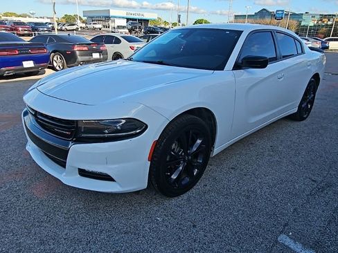 Used 2023 Dodge Charger SXT w/ Blacktop Package image 3