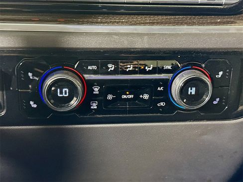 Used 2025 Chevrolet Silverado 1500 LT image 14