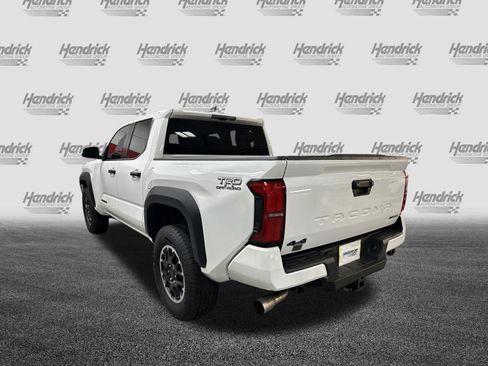 Used 2025 Toyota Tacoma TRD Off-Road AWD/4WD image 8