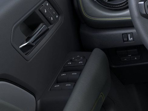 New 2026 Chevrolet Colorado ZR2 w/ Technology Package AWD/4WD image 22