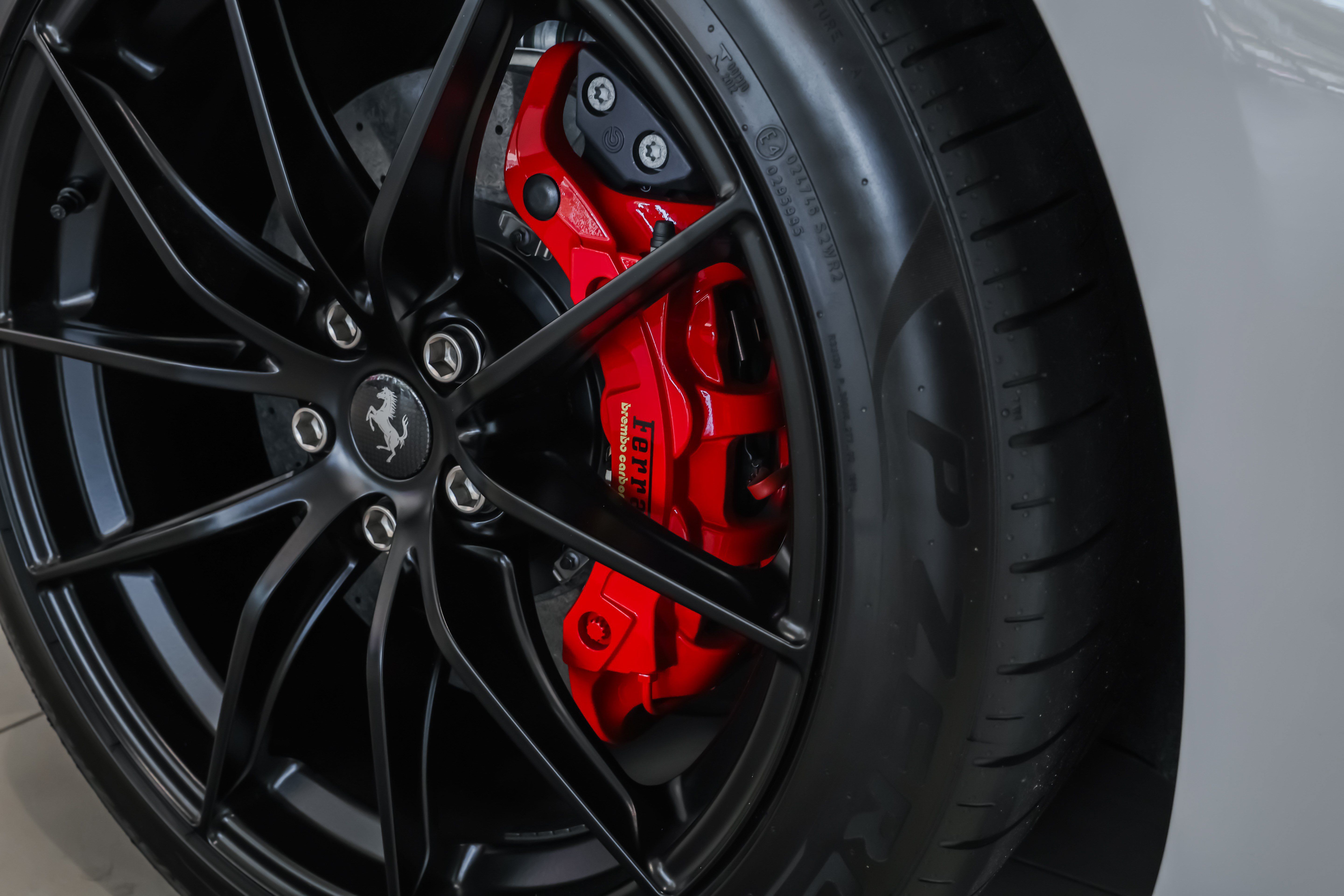 Used 2023 Ferrari 812 GTS RWD image 45