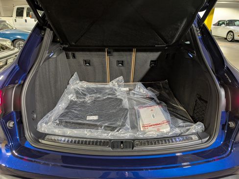 Certified 2025 Porsche Macan image 25