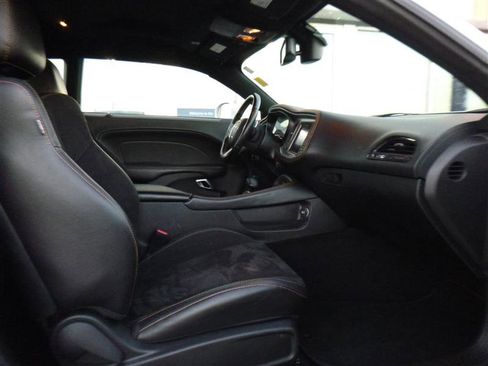 Used 2022 Dodge Challenger GT w/ Plus Package image 8