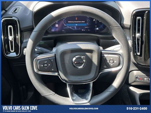 Used 2025 Volvo XC40 B5 Ultra w/ Climate Package image 13