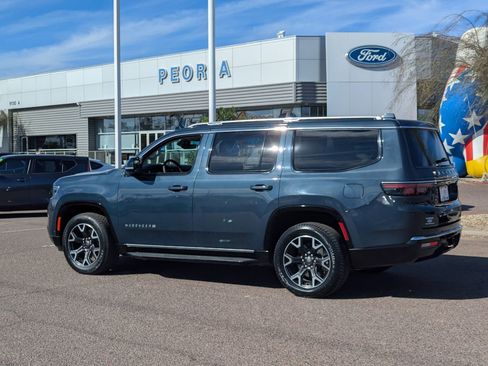 Used 2023 Jeep Wagoneer Series III w/ Preferred Equipment Group image 4