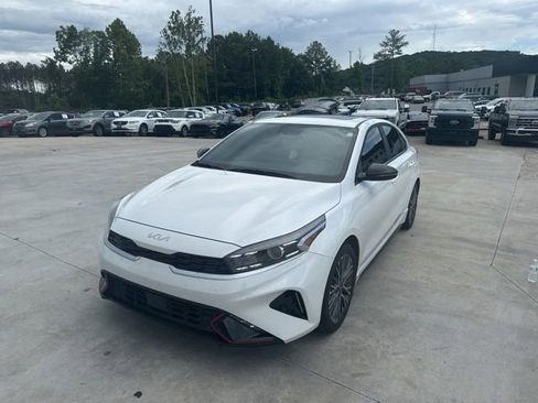 Used 2024 Kia Forte GT-Line w/ GT-Line Premium Package FWD image 3