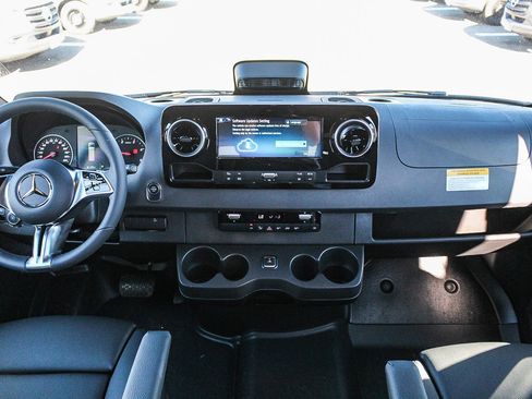 New 2026 Mercedes-Benz Sprinter 2500 image 13