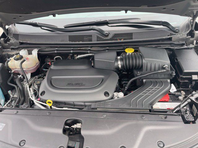 Used 2025 Chrysler Pacifica Limited FWD image 41
