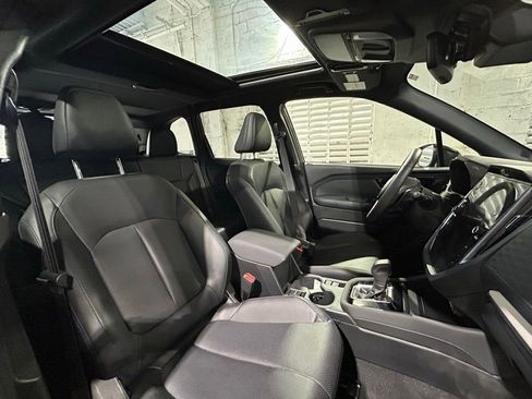 Used 2025 Subaru Forester Limited AWD/4WD image 33