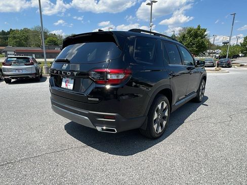 New 2026 Honda Pilot Touring image 4