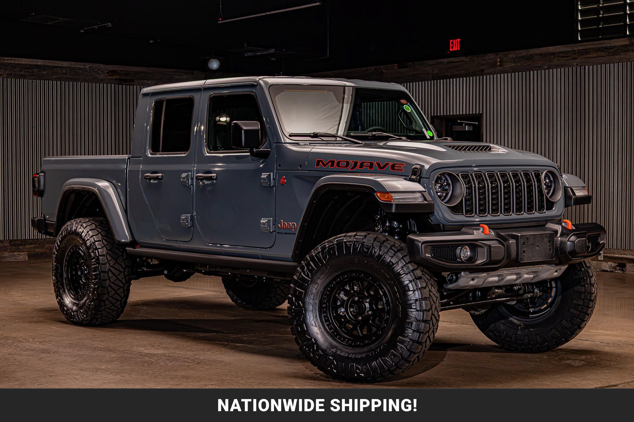 Used 2025 Jeep Gladiator Mojave w/ Convenience Group AWD/4WD image 1