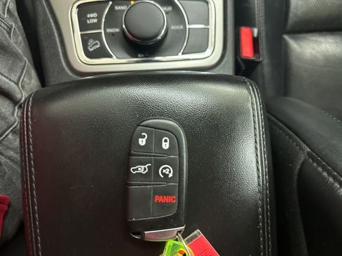 Used 2018 Jeep Grand Cherokee Limited w/ Luxury Group II AWD/4WD image 20
