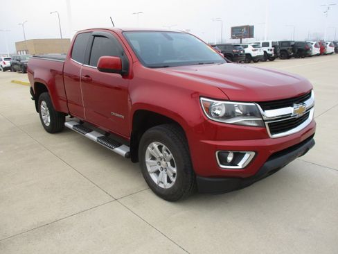 Used 2016 Chevrolet Colorado LT w/ LT Convenience Package image 7