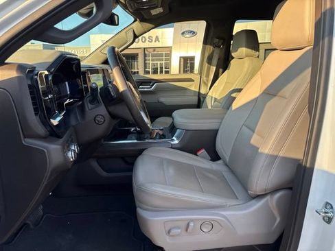 Used 2023 GMC Sierra 1500 SLT w/ SLT Premium Package AWD/4WD image 14