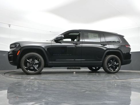 New 2025 Jeep Grand Cherokee L Limited w/ Black Appearance Package image 45