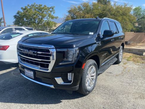 Used 2023 GMC Yukon SLT RWD image 14