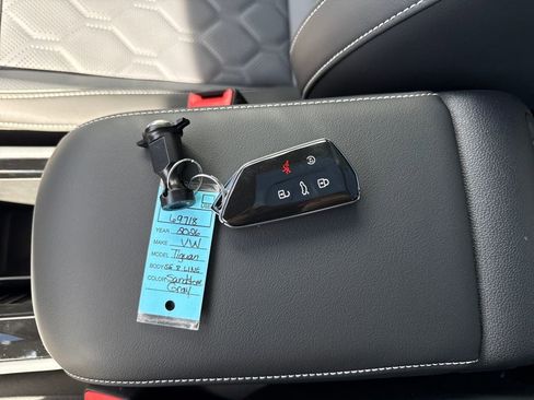 New 2026 Volkswagen Tiguan SEL R-Line image 23