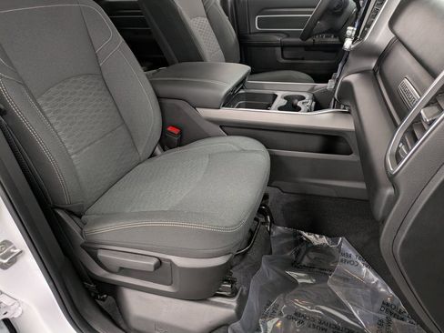 Used 2025 RAM 3500 Big Horn image 28