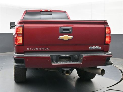 Used 2018 Chevrolet Silverado 2500 High Country w/ Duramax Plus Package image 13