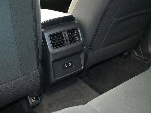 Used 2025 Nissan Rogue SV FWD image 16