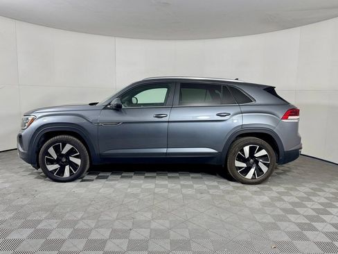 Used 2024 Volkswagen Atlas Cross Sport SE image 4