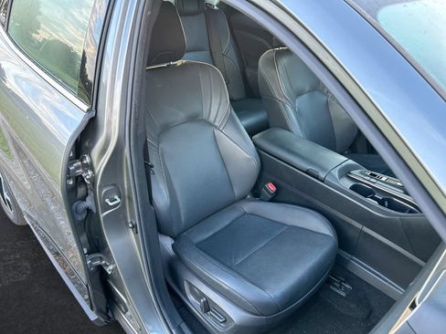 Used 2023 Toyota Crown AWD/4WD image 34