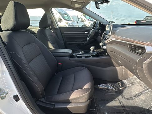 Used 2024 Nissan Altima 2.5 SV image 26