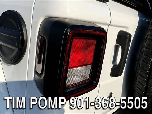 Used 2020 Jeep Wrangler Unlimited Sahara AWD/4WD image 23