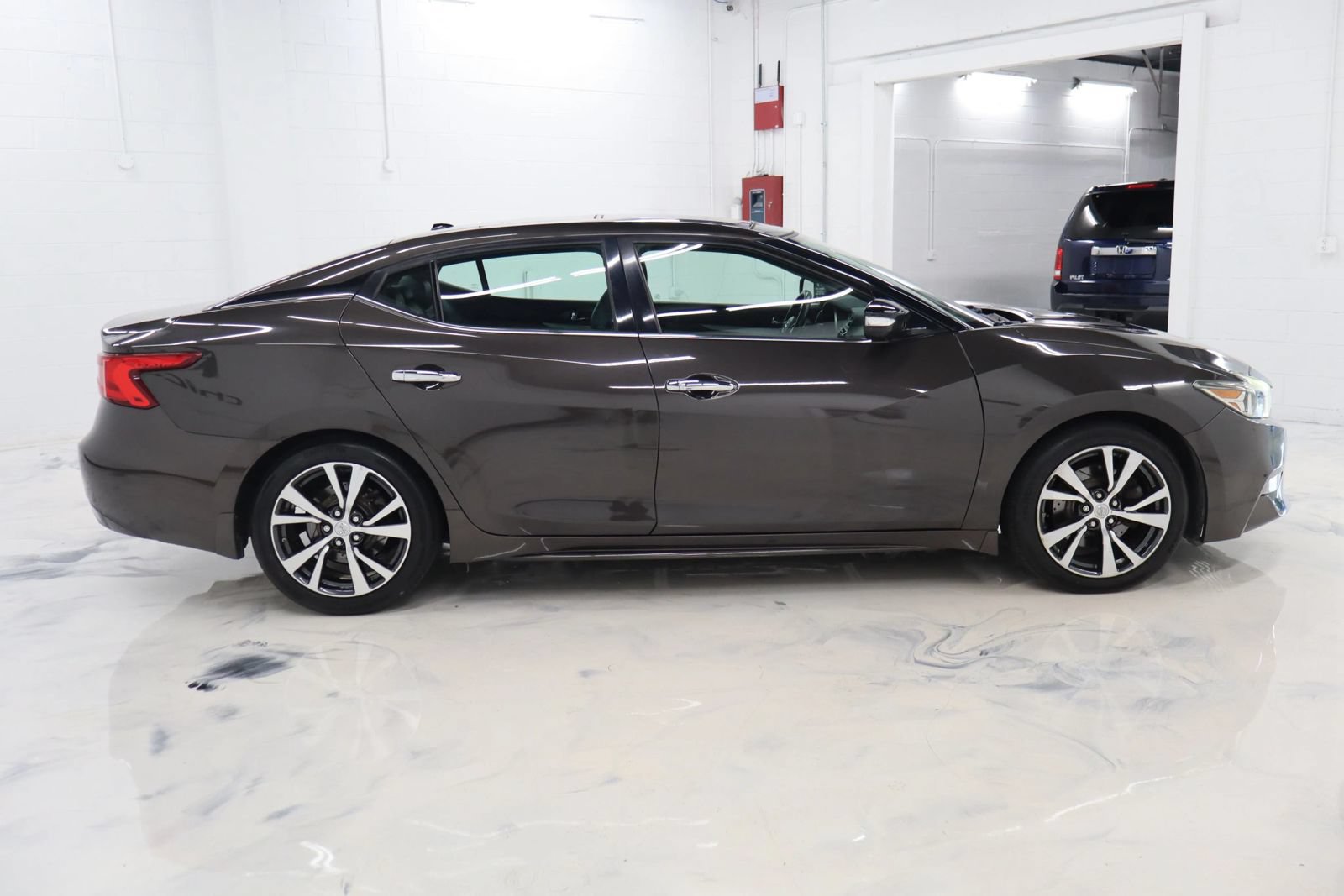 Used 2017 Nissan Maxima 3.5 SL FWD image 9