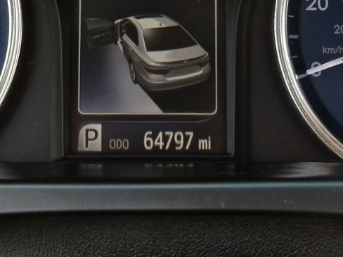 Used 2015 Toyota Camry XLE image 26