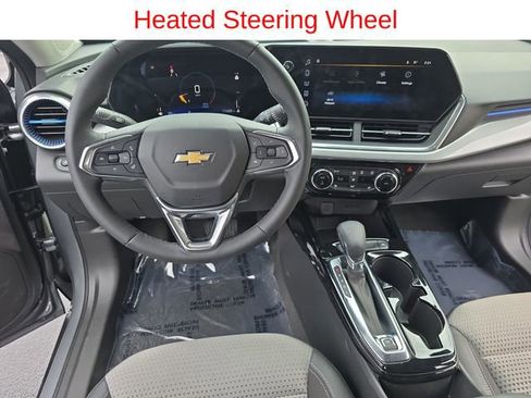 Used 2024 Chevrolet Trax LT w/ Driver Confidence Package image 17