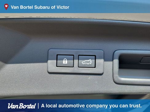 Used 2025 Subaru Forester Premium AWD/4WD image 26