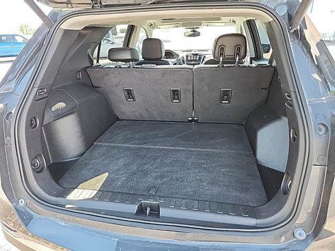Used 2018 Chevrolet Equinox Premier AWD/4WD image 7