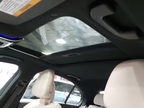 Certified 2025 Mercedes-Benz C 300 Sedan image 31