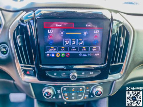 Used 2020 Chevrolet Traverse LT FWD image 24