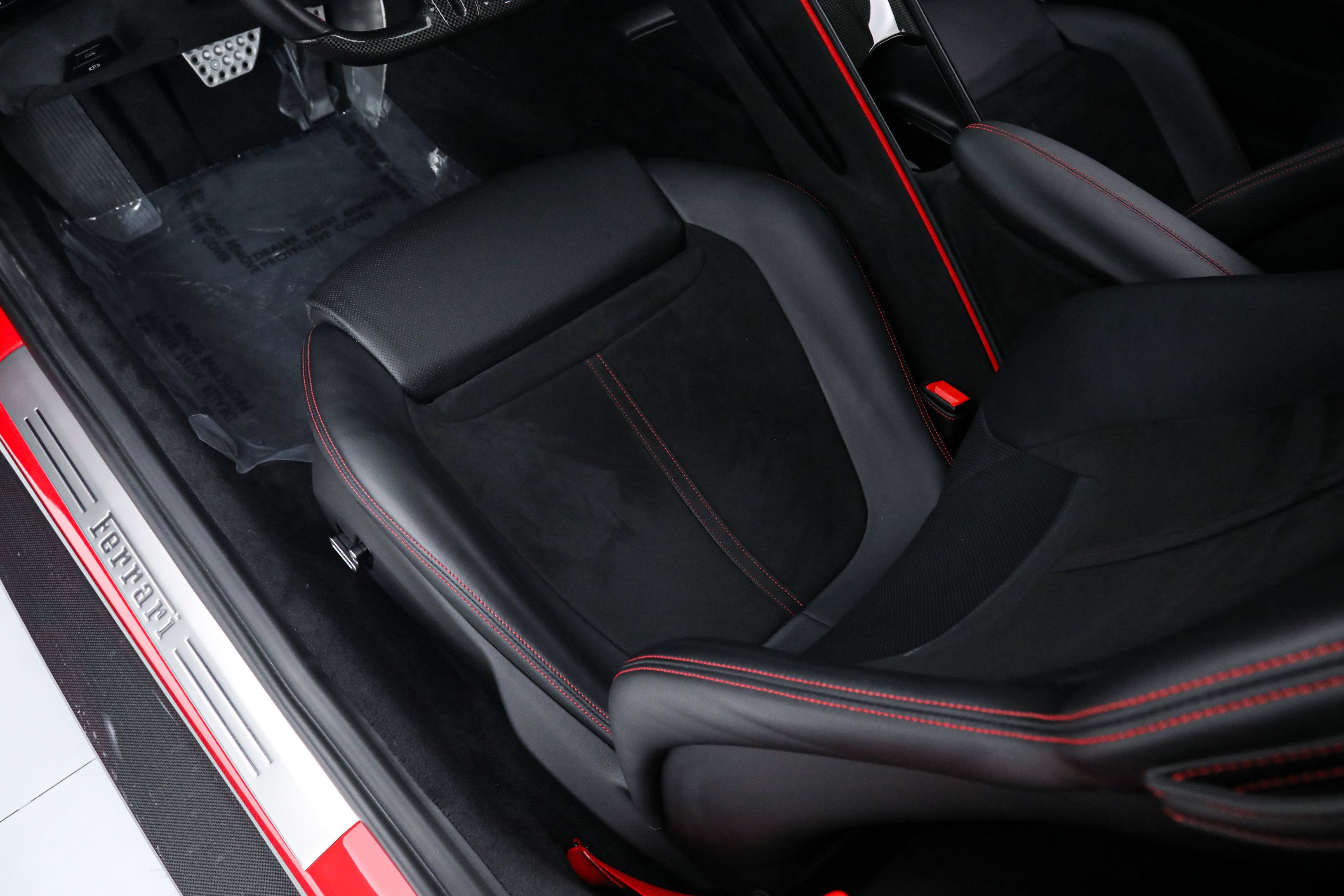 Certified 2023 Ferrari Roma RWD image 25