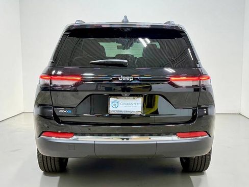 Used 2022 Jeep Grand Cherokee Limited 4xe w/ Luxury Tech Group II AWD/4WD image 16
