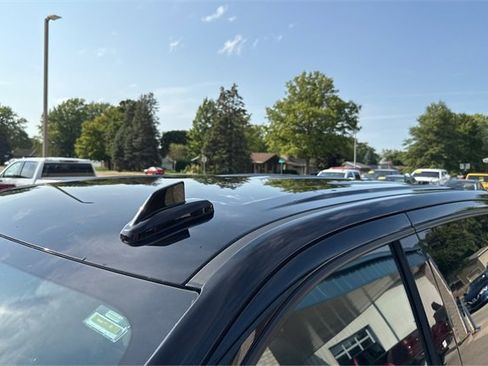 Used 2024 Chevrolet Silverado 1500 High Country w/ Technology Package image 11