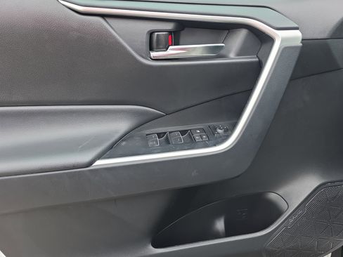 Used 2024 Toyota RAV4 XLE image 22