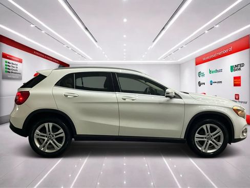 Used 2018 Mercedes-Benz GLA 250 image 8
