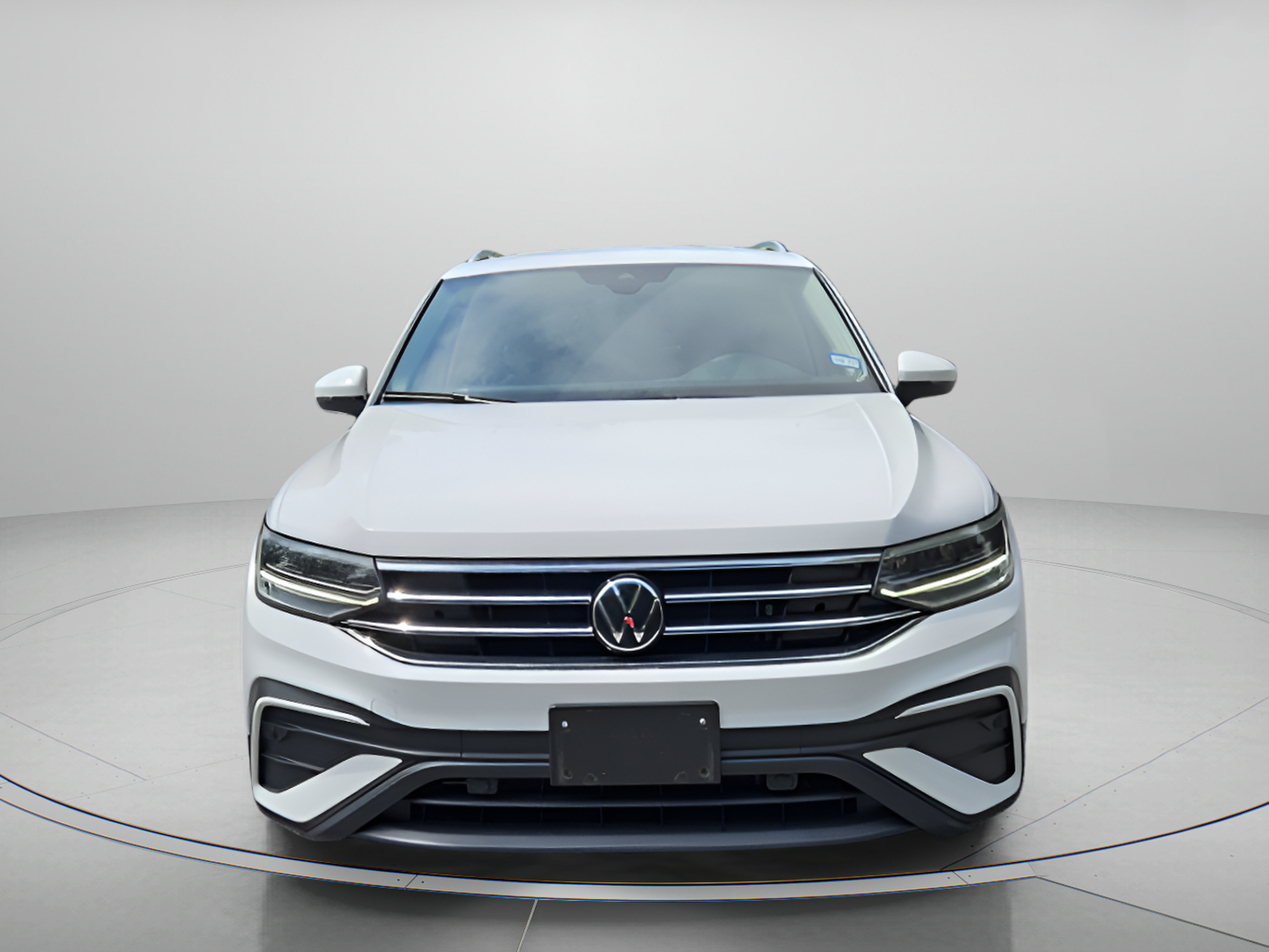 Certified 2024 Volkswagen Tiguan SE AWD/4WD image 8